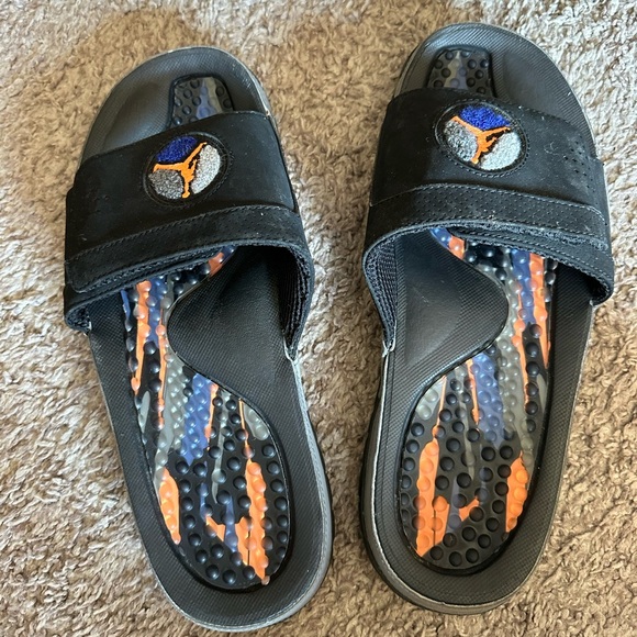 Jordan Sandals - Picture 3 of 3